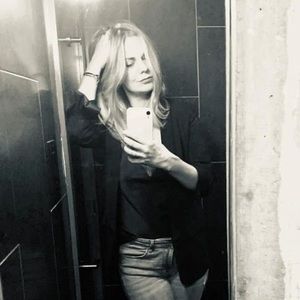 Meet your Posher, Karine